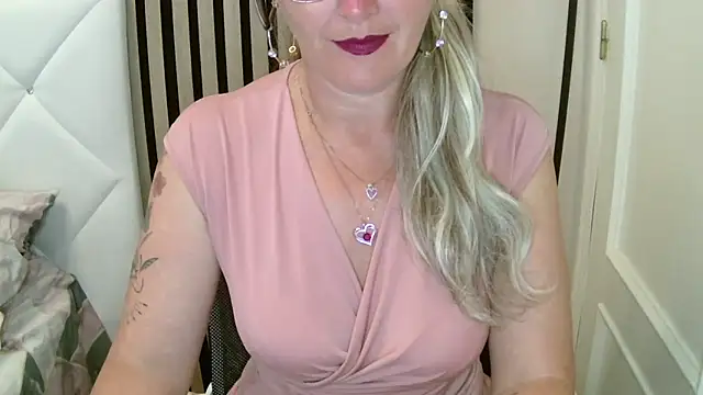 xxNoeliaxx online show from 03-24-26, 07:57