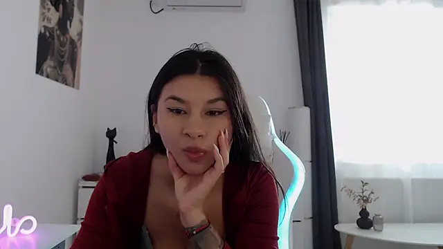 Snapshot of Simply_the_best chatting on 11-05-25, 09:53 Simply the best online show from 11-05-25, 09:53