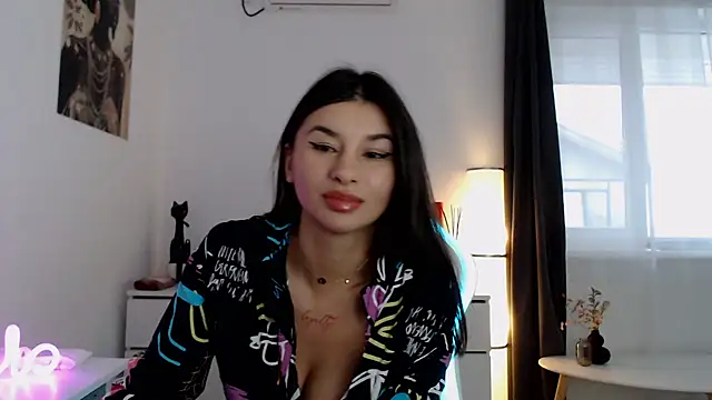 Snapshot of Simply_the_best chatting on 11-14-25, 02:16 Simply the best online show from 11-14-25, 02:16