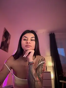 Snapshot of Simply_the_best chatting on 11-23-25, 02:50 Simply the best online show from 11-23-25, 02:50