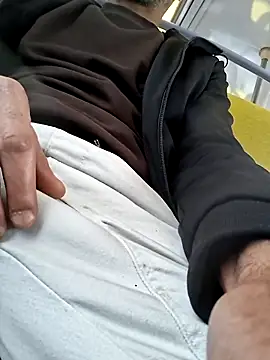 Snapshot of molozeb chatting on 10-05-25, 12:03 molozeb online show from 10-05-25, 12:03