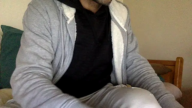 Snapshot of molozeb chatting on 10-29-25, 03:36 molozeb online show from 10-29-25, 03:36