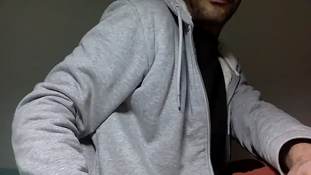 Snapshot of molozeb chatting on 11-12-25, 05:46 molozeb online show from 11-12-25, 05:46