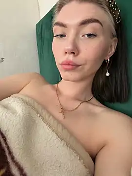 Lisaaa Alisa online show from 04-25-26, 10:51