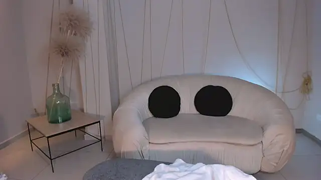 JessicaWilliams1 online show from 02-27-25, 04:32