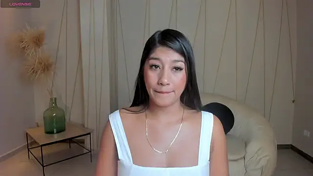 JessicaWilliams1 online show from 03-01-25, 10:13