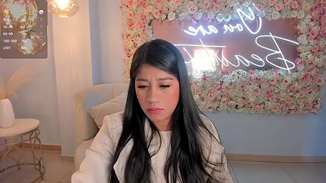 JessicaWilliams1 online show from 10-19-25, 08:48