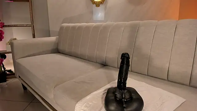 Snapshot of DominiqueVega chatting on 01-09-25, 11:56 DominiqueVega online show from 01-09-25, 11:56