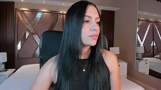 carina rossi online show from 10-25-25, 01:18