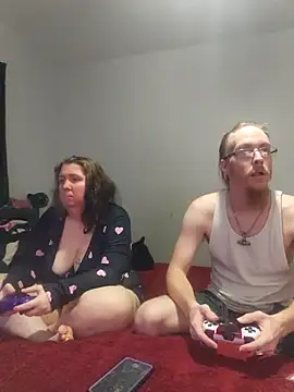 Snapshot of ShowNTellLovers chatting on 12-18-25, 04:51 ShowNTellLovers online show from 12-18-25, 04:51