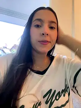 Snapshot of LittleDoll___ chatting on 11-06-25, 10:32 LittleDoll online show from 11-06-25, 10:32