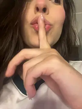 Snapshot of LittleDoll___ chatting on 11-14-25, 10:40 LittleDoll online show from 11-14-25, 10:40