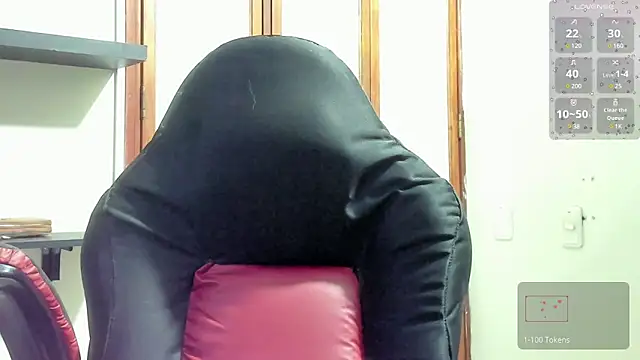 Snapshot of SamanthaWatson chatting on 01-15-25, 01:12 SamanthaWatson online show from 01-15-25, 01:12