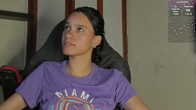 Snapshot of SamanthaWatson chatting on 01-20-25, 03:37 SamanthaWatson online show from 01-20-25, 03:37