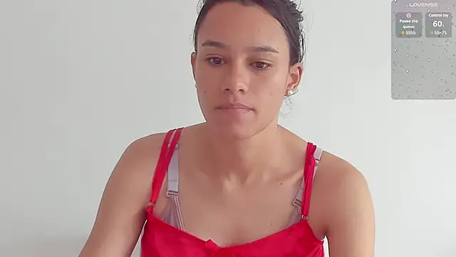 Snapshot of SamanthaWatson chatting on 02-06-25, 01:32 SamanthaWatson online show from 02-06-25, 01:32