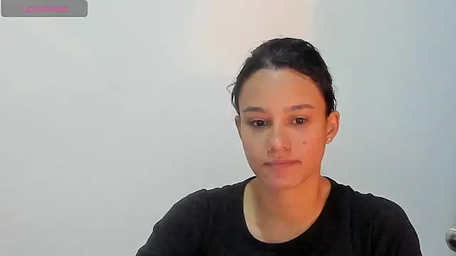 Snapshot of SamanthaWatson chatting on 03-08-25, 11:07 SamanthaWatson online show from 03-08-25, 11:07