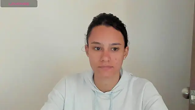 Snapshot of SamanthaWatson chatting on 03-10-25, 07:18 SamanthaWatson online show from 03-10-25, 07:18