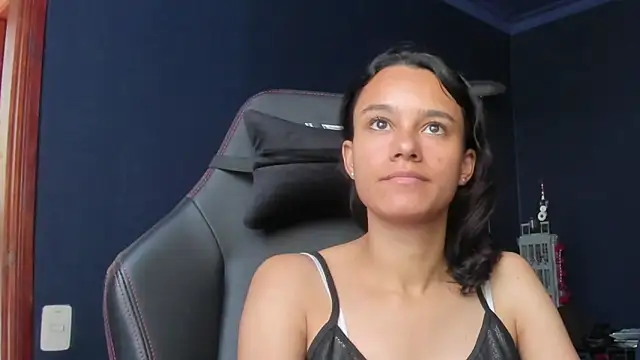 Snapshot of SamanthaWatson chatting on 03-13-25, 04:56 SamanthaWatson online show from 03-13-25, 04:56