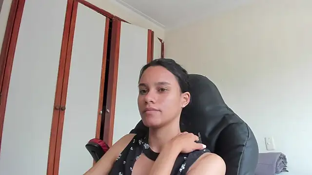 Snapshot of SamanthaWatson chatting on 03-15-25, 05:26 SamanthaWatson online show from 03-15-25, 05:26