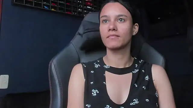 Snapshot of SamanthaWatson chatting on 03-16-25, 05:28 SamanthaWatson online show from 03-16-25, 05:28