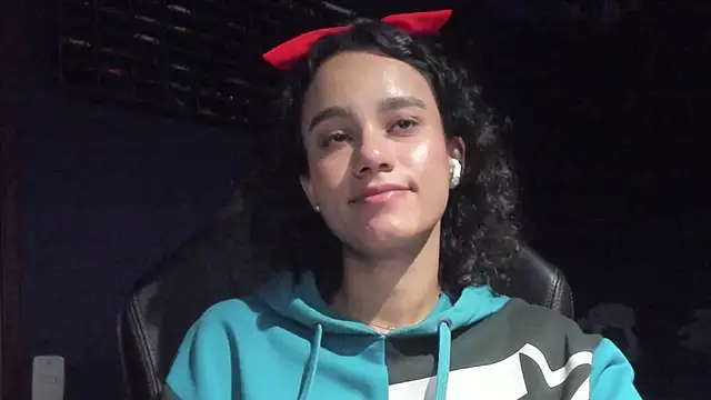 Snapshot of SamanthaWatson chatting on 03-23-25, 04:38 SamanthaWatson online show from 03-23-25, 04:38