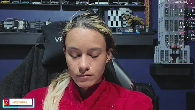 Snapshot of SamanthaWatson chatting on 10-01-25, 01:33 SamanthaWatson online show from 10-01-25, 01:33