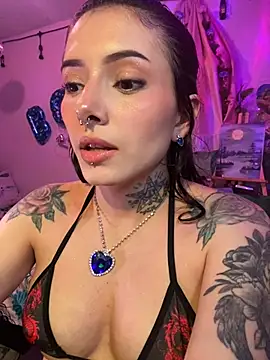 LiliJones  online show from 05-27-26, 10:51