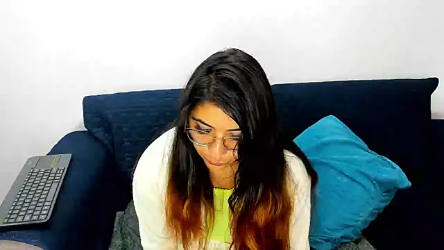 Luna Dumont online show from 02-17-25, 09:13