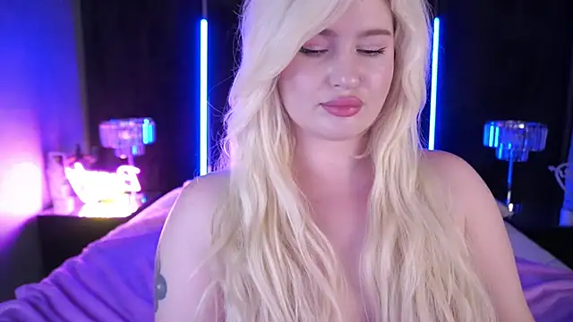 CocoSecretss online show from 12-09-24, 10:54