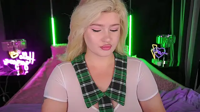 CocoSecretss online show from 10-18-25, 07:20