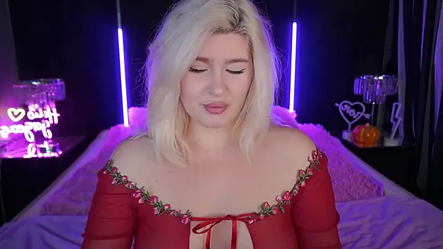 Snapshot of CocoSecretss chatting on 11-29-25, 07:44 CocoSecretss online show from 11-29-25, 07:44