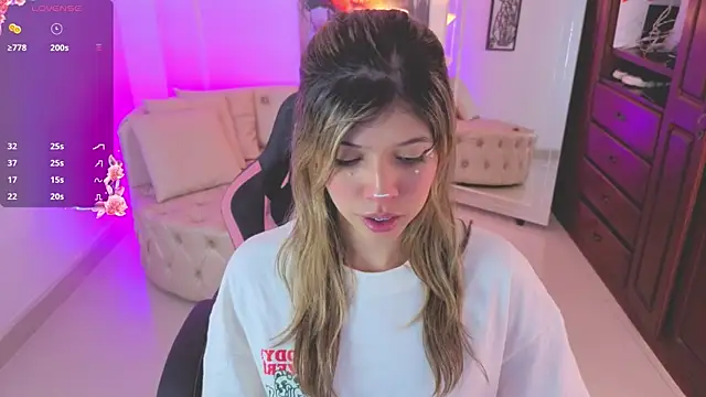 NATAASHA    online show from 09-16-25, 03:18