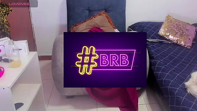 Snapshot of harly__queen chatting on 12-02-24, 04:09 harly queen online show from 12-02-24, 04:09