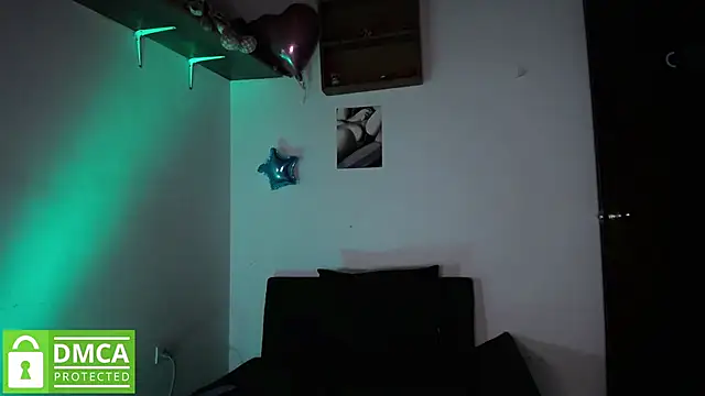 Snapshot of Mr_MrsCurie chatting on 01-29-25, 11:35 Mr MrsCurie online show from 01-29-25, 11:35