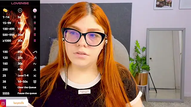 lucie nicolls online show from 12-23-24, 06:58