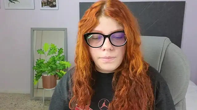 lucie nicolls online show from 01-07-25, 07:38