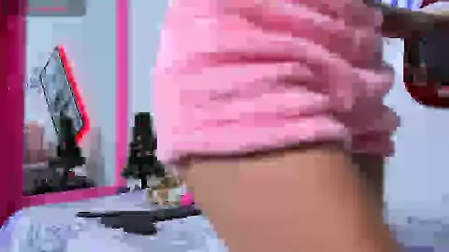 Snapshot of sexycharlottesamantha chatting on 12-15-24, 01:35 sexycharlottesamantha online show from 12-15-24, 01:35