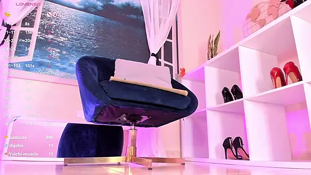 Itzeldreams online show from 02-07-25, 04:56