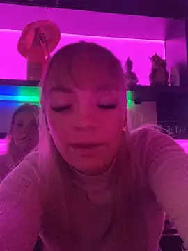 LizzyLush  online show from 09-12-25, 12:00