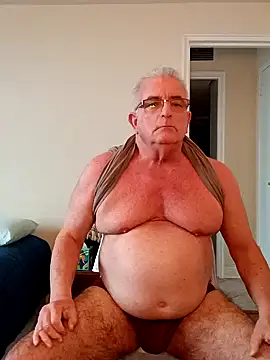 Snapshot of ShoreCock chatting on 12-20-24, 06:45 ShoreCock online show from 12-20-24, 06:45