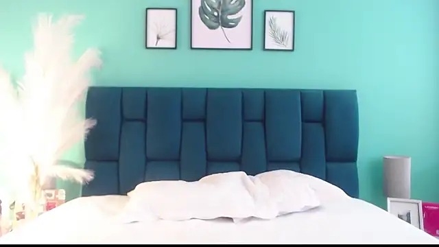 NicollColeman online show from 03-04-25, 03:15