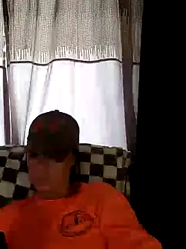 Snapshot of SidneyRaee chatting on 03-03-25, 06:44 SidneyRaee online show from 03-03-25, 06:44