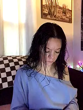 Snapshot of SidneyRaee chatting on 11-12-25, 05:13 SidneyRaee online show from 11-12-25, 05:13