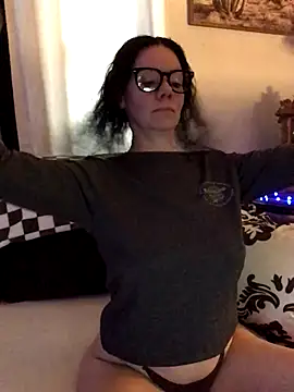 Snapshot of SidneyRaee chatting on 12-03-25, 04:16 SidneyRaee online show from 12-03-25, 04:16