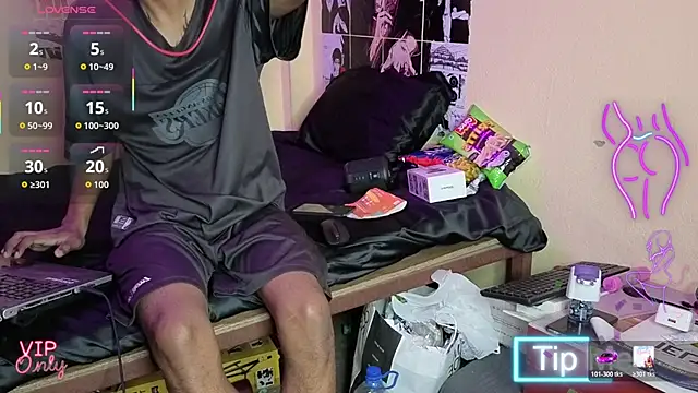 Snapshot of just_fucks chatting on 02-27-26, 06:52 just fucks online show from 02-27-26, 06:52