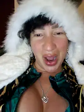 Snapshot of TheGoddessBianca chatting on 12-31-24, 04:35 TheGoddessBianca online show from 12-31-24, 04:35