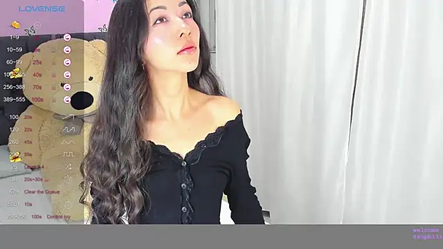 Snapshot of SophiaLiu chatting on 01-11-25, 11:13 SophiaLiu online show from 01-11-25, 11:13