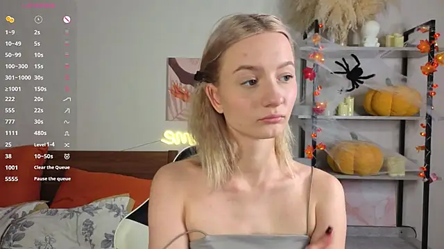 Snapshot of IdaValenti chatting on 11-08-25, 11:14 IdaValenti online show from 11-08-25, 11:14