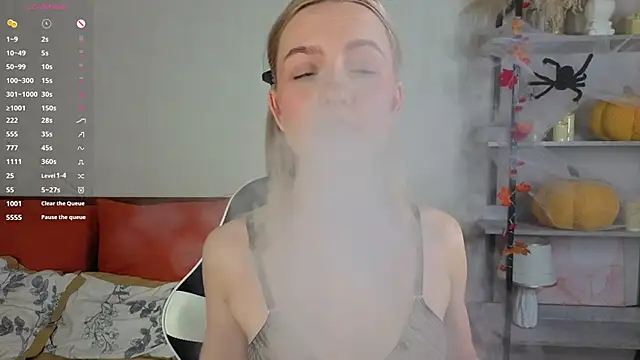 Snapshot of IdaValenti chatting on 11-20-25, 11:04 IdaValenti online show from 11-20-25, 11:04