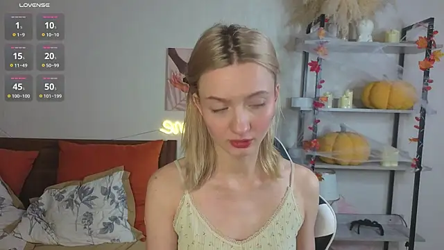 Snapshot of IdaValenti chatting on 12-03-25, 11:14 IdaValenti online show from 12-03-25, 11:14